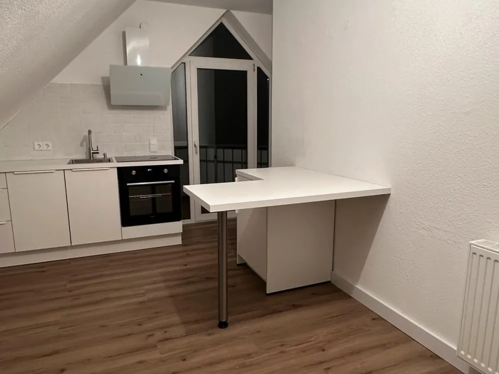 2- Zimmer DG Wohnung in Delbrück mit Balkon