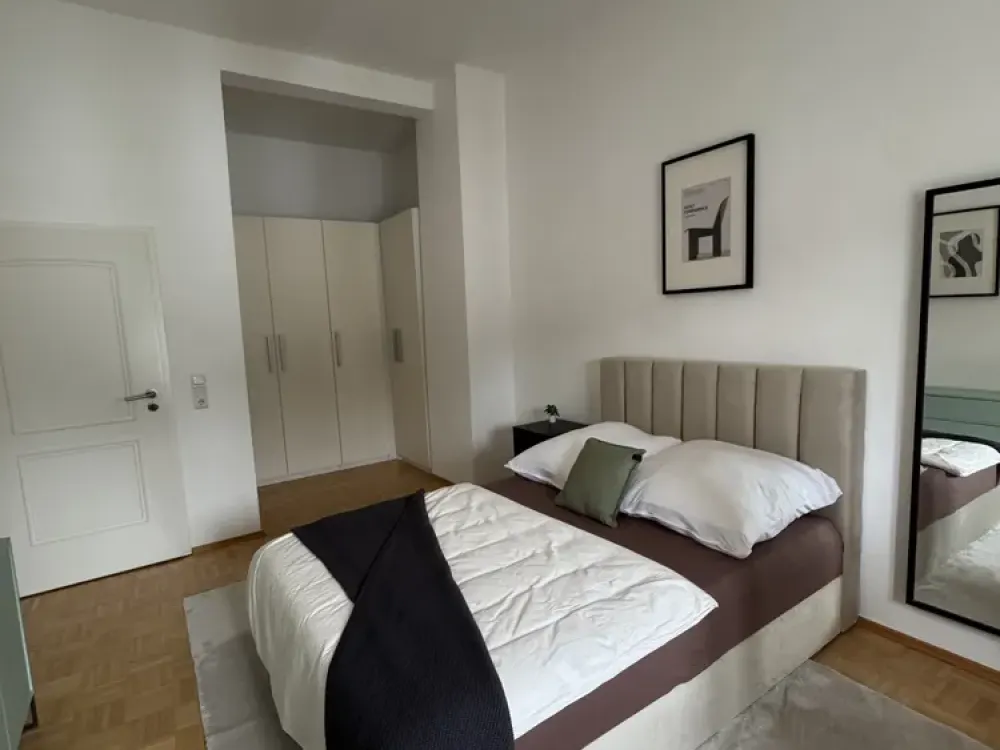 Hochwertige Business-WG | Möbliert, Wohnung oft für dich allein