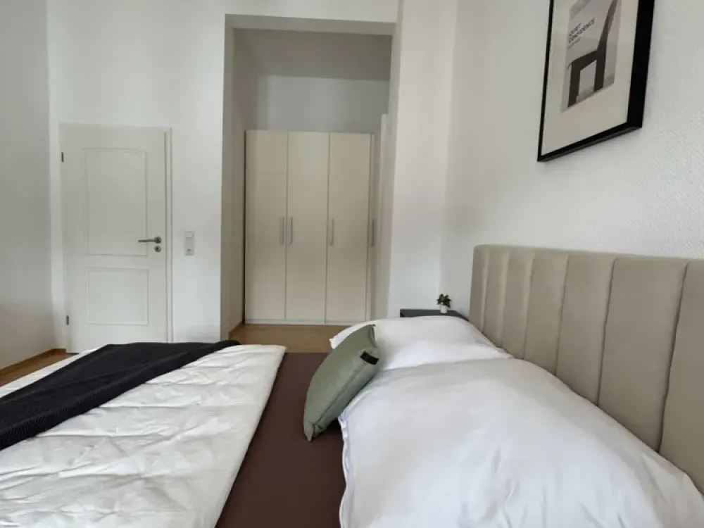 Hochwertige Business-WG | Möbliert, Wohnung oft für dich allein