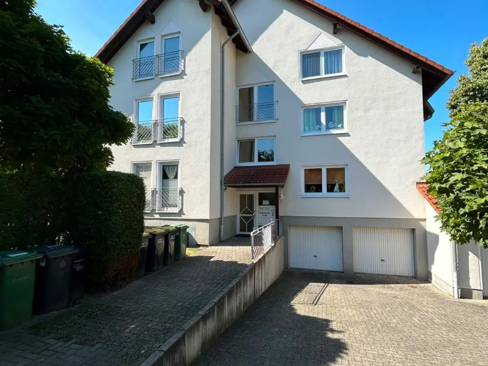 Bright and Well-Maintained 2-Room Attic Apartment in Kaufungen-Nie