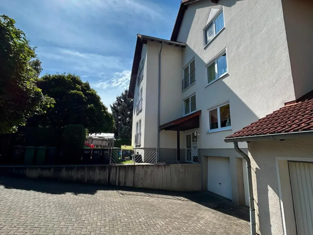 Bright and Well-Maintained 2-Room Attic Apartment in Kaufungen-Nie