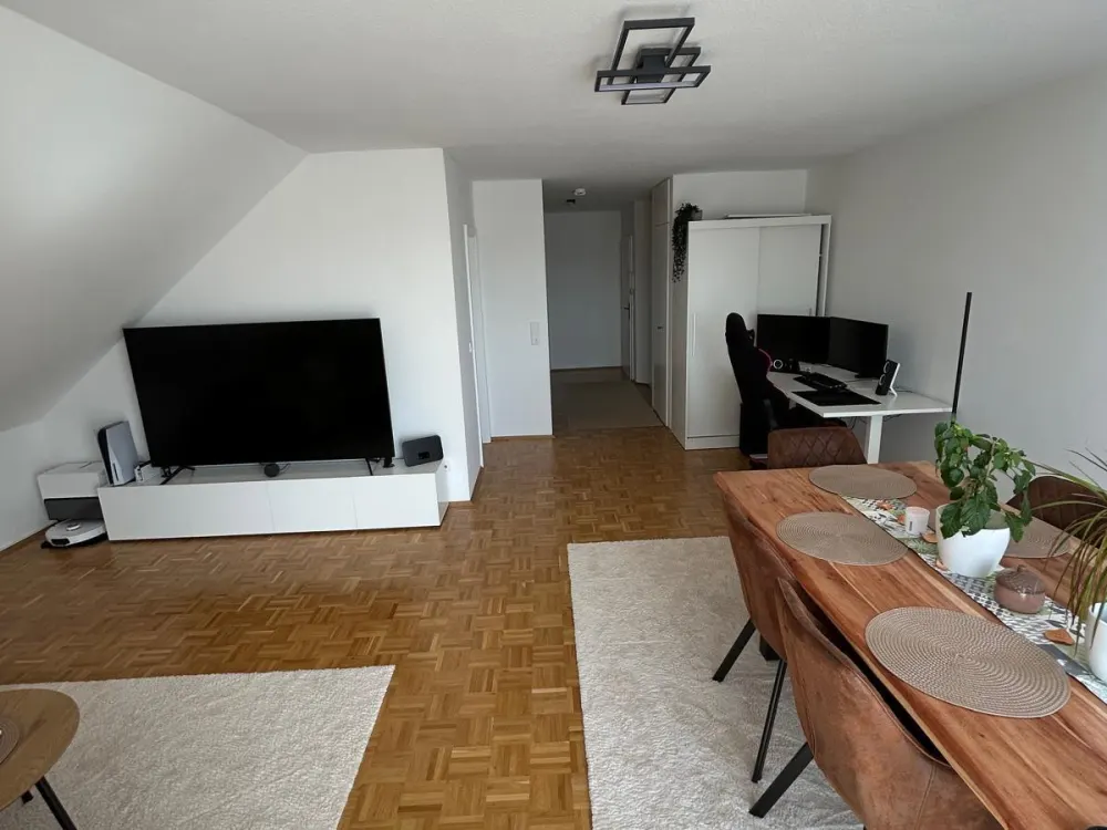 Bright and Well-Maintained 2-Room Attic Apartment in Kaufungen-Nie