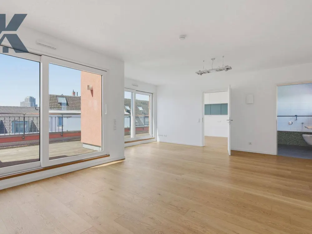Penthouse-Wohnung. Neubau-Standard. 2 Zimmer mit 2 Dachterrassen. Stellplatz.