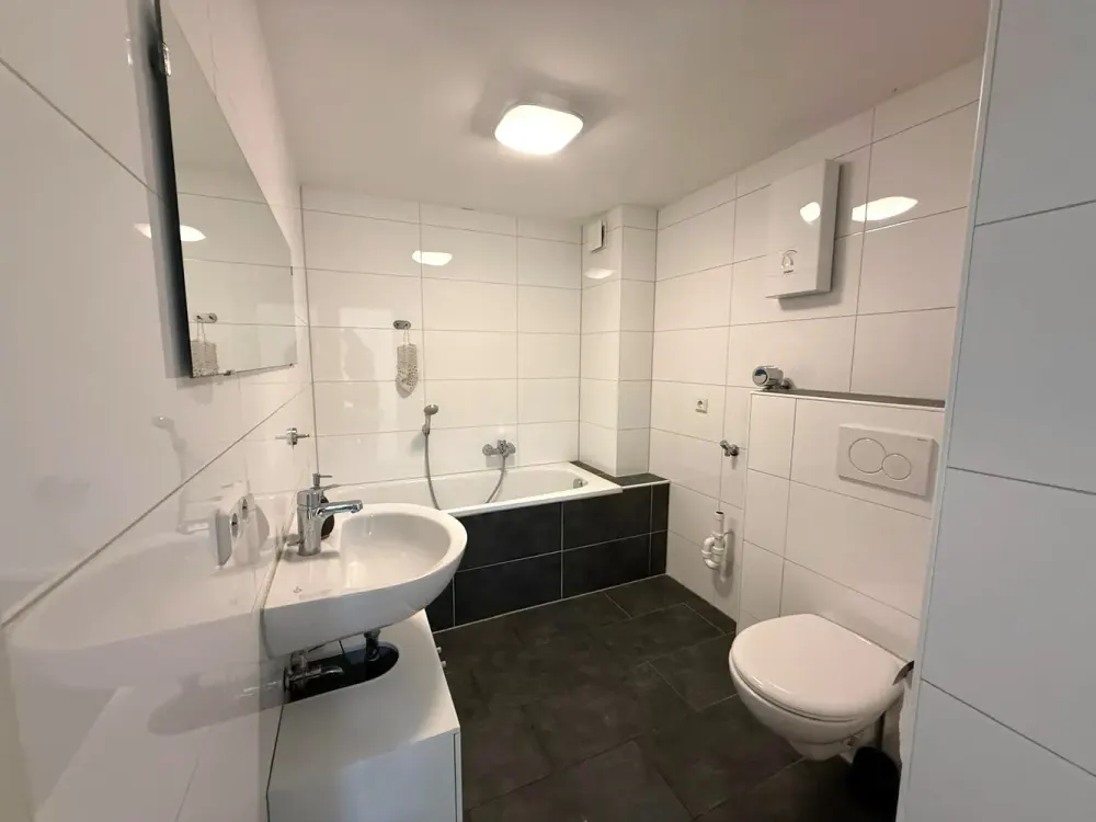 🏡 Helle 3,5-Zimmerwohnung mit 2 Bädern, Balkon & Fußbodenheizung, komfortabel wohnen! ✨