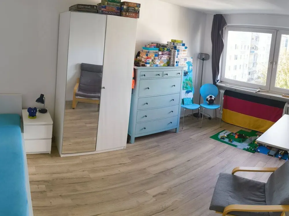 zwischen Mieter*innen für November/Dezember gesucht