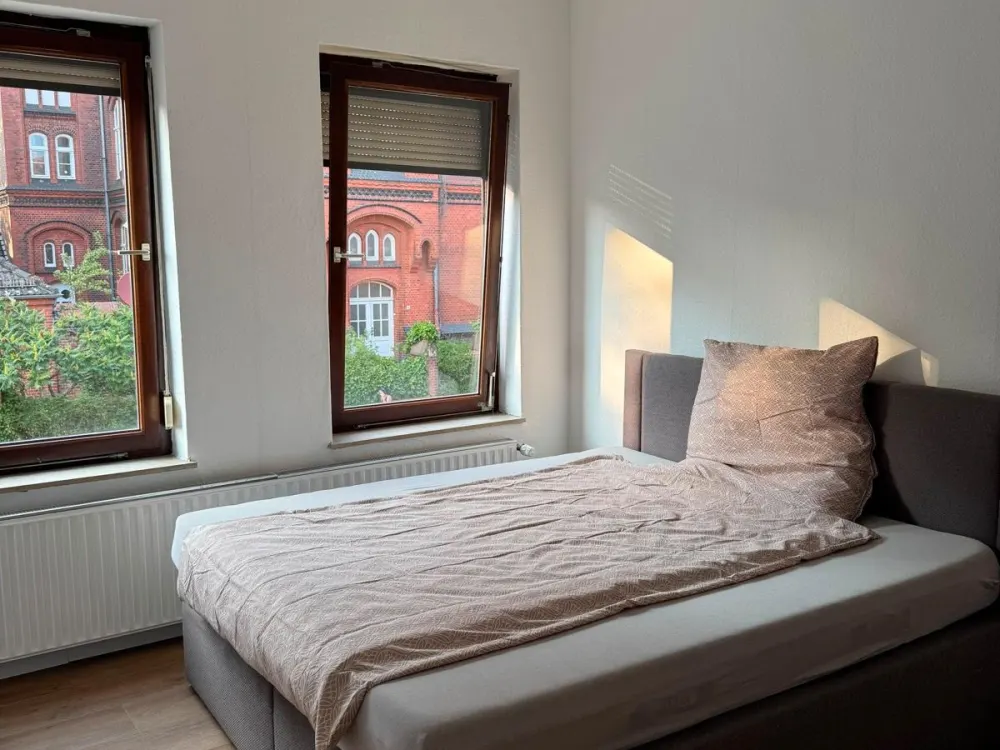 1 möblierte WG-Zimmer frei, 650 € Warmmiete inkl. Internet