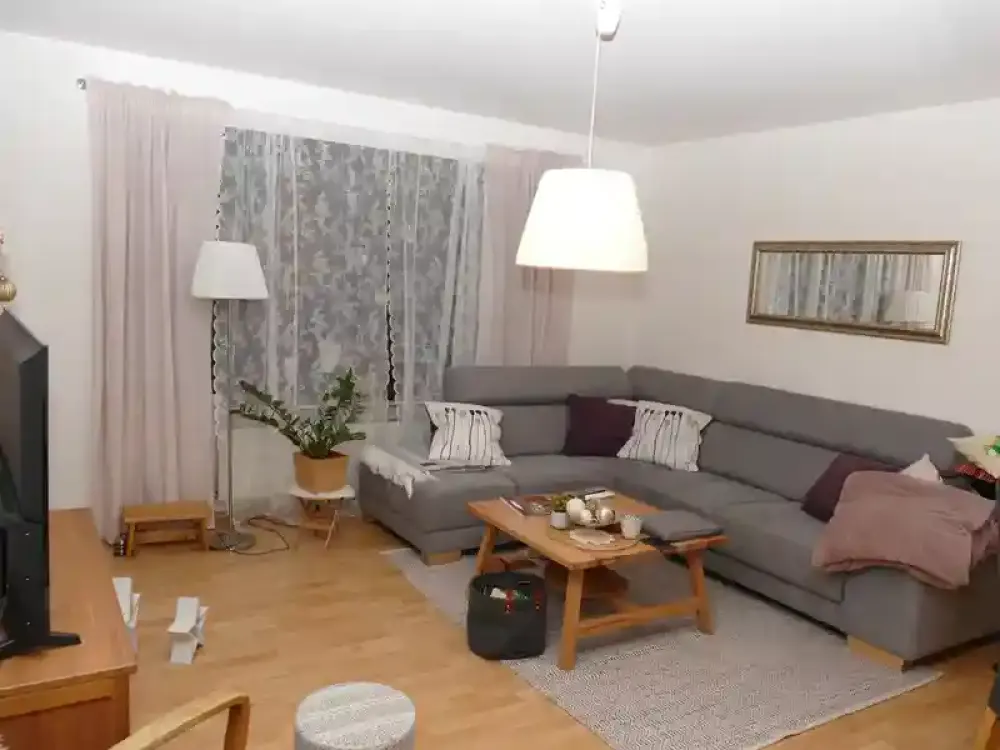 2 Zimmer-60qm-unmöbliert-Terrasse- Garten- PKW Stellplatz- Keller-Fahrradraum- Wäschetrockenraum