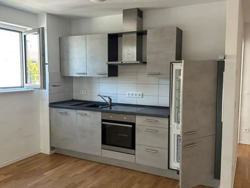 Moderne 3-Zimmerwohnung mit Wintergarten.