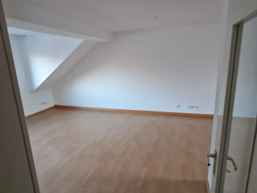 +++Tolle 67m² 2-Zimmer Wohnung im DG mit Garage in der Innenstadt zu vermieten +++