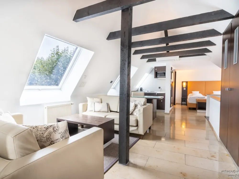 Welc(H)ome® by RIDA FLATS, D’dorf City! Charmant + Top Lage! Aufzug • Balkon • AC • Löffelfertig