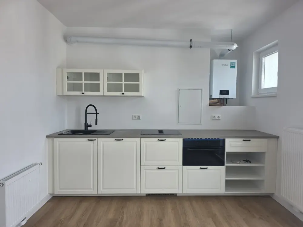 Neu hergestellte 2-Zimmer-Wohnung im beliebten Bezirk Charlottenburg - inkl. Einbauküche