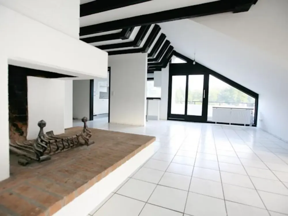 elegante Dachgeschosswohnung in Forsbach