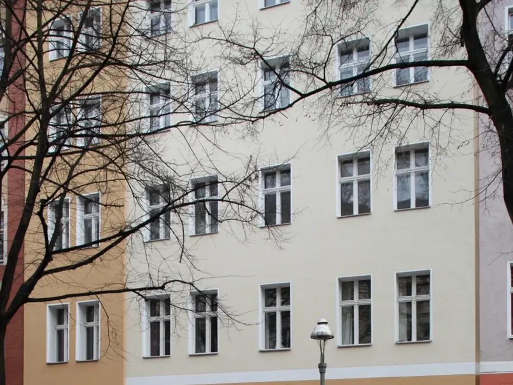 Super Kiez, nahe Görlitzer Park, schöne helle 2-Zimmerwohnung. Anfragen bitte NUR per E-mail!
