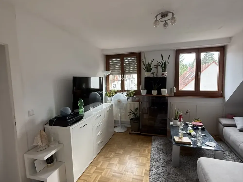 Helle 3-Zimmer-Dachgeschosswohnung möbliert zur Untermiete (nur 1 Person, ab 01.12.26 - 31.12.2028)