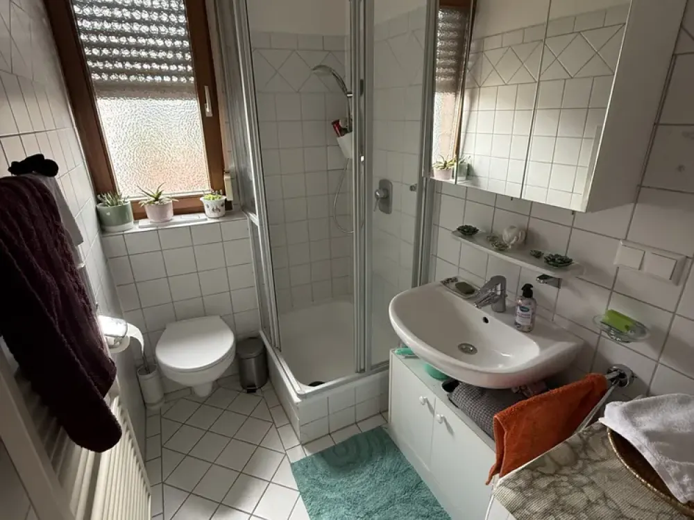 Helle 3-Zimmer-Dachgeschosswohnung möbliert zur Untermiete (nur 1 Person, ab 01.12.26 - 31.12.2028)