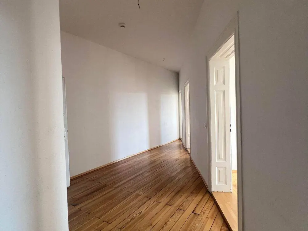 3-Zimmer Wohnung mit Altbaucharme am Jakobsplatz