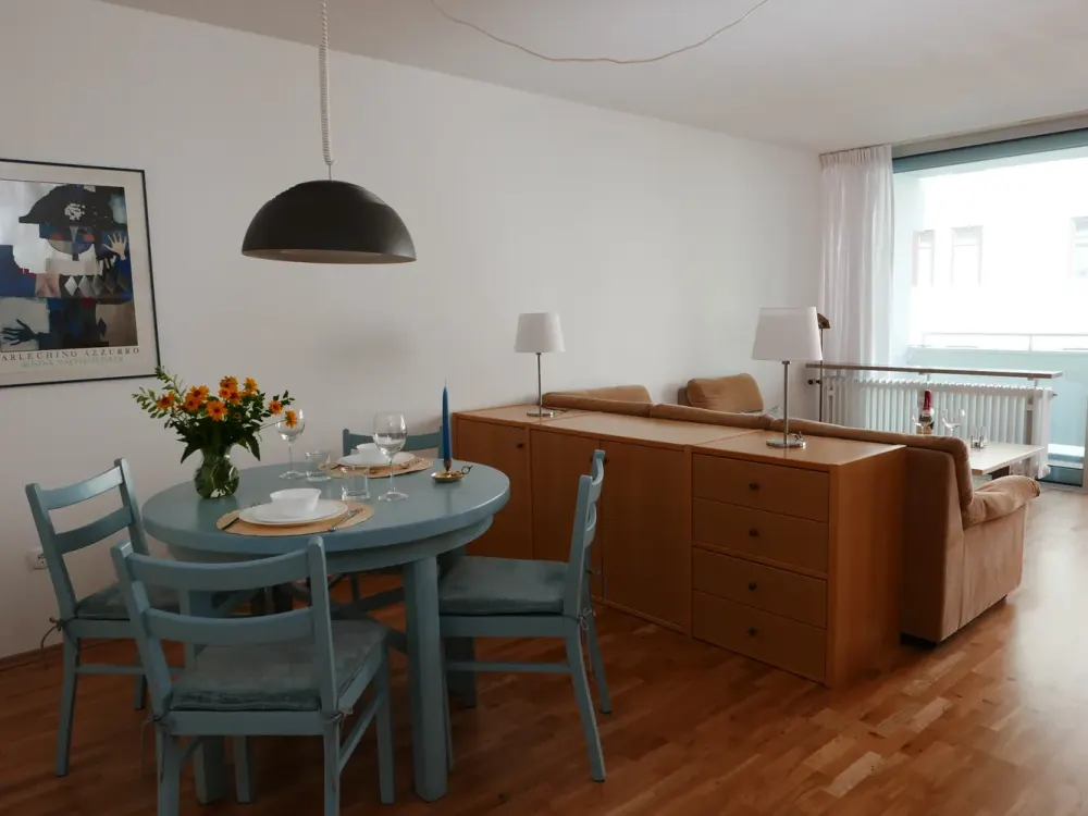 Modernized, Furnished and Equipped 2-Room Apartment in Maxvorstadt