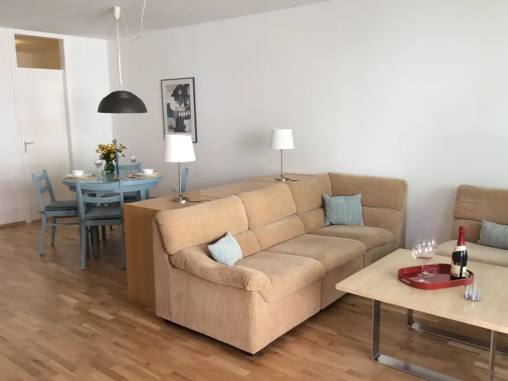 Modernized, Furnished and Equipped 2-Room Apartment in Maxvorstadt