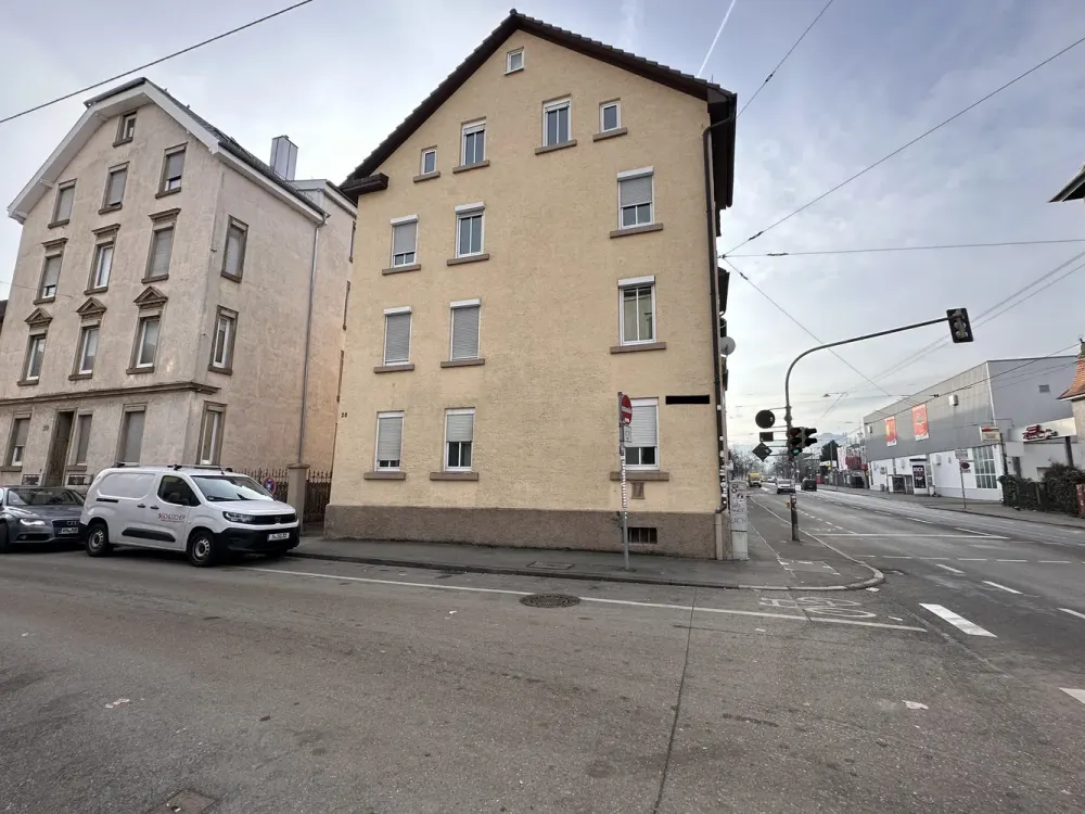Charmante Dachgeschoss-WG in Bad Cannstatt, Ideal für Singles & Paare