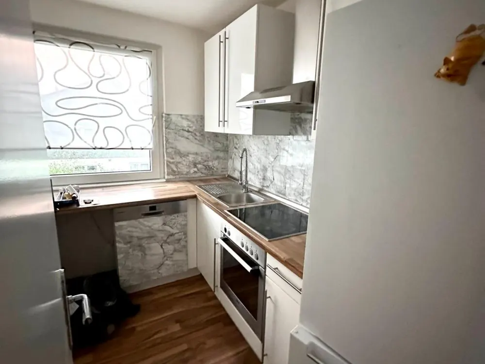 60 m² Wohnung mit riesigem 30 m² Balkon in ruhiger Lage