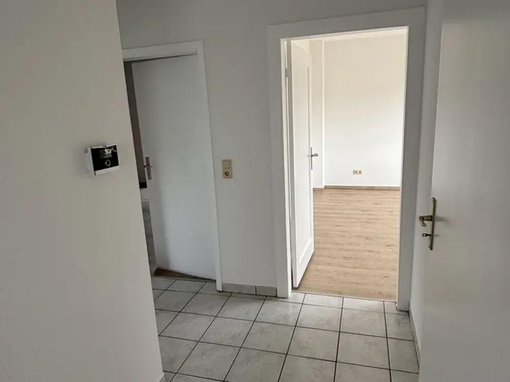 Renovierte und helle 3- Zimmer- EG Wohnung
