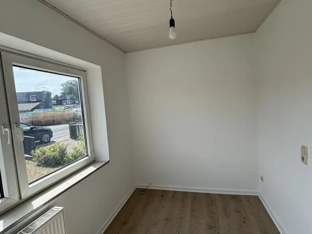 Renovierte und helle 3- Zimmer- EG Wohnung