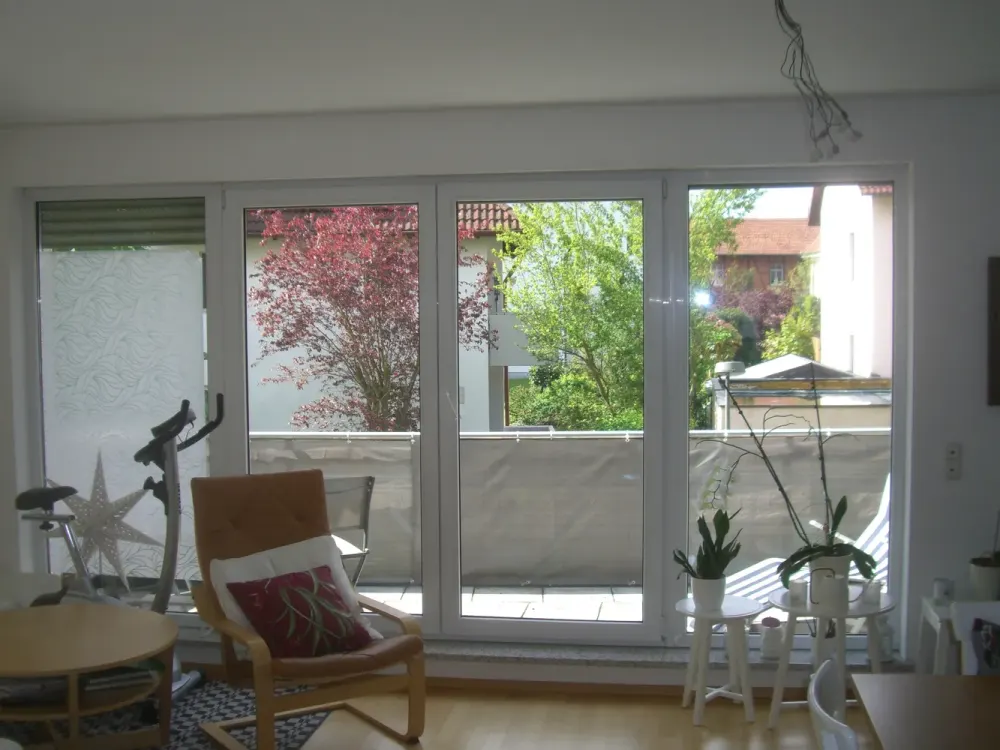 Sunlit Spacious 3-Room Apartment with Balcony in Erlangen, Schwabachgrund
