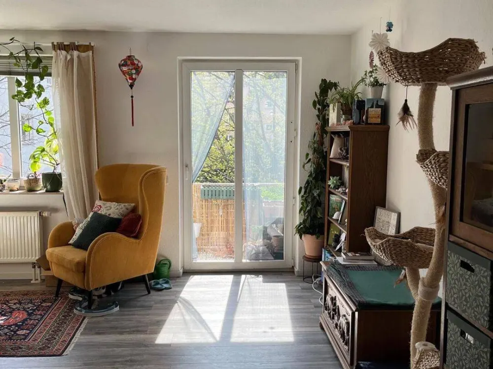 Kassel South: Bright One-Room Apartment with 69 Square Metres