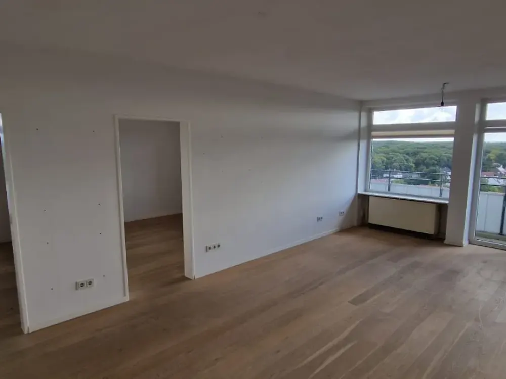 Modern and bright living in Duisburg South / near Düsseldorf /