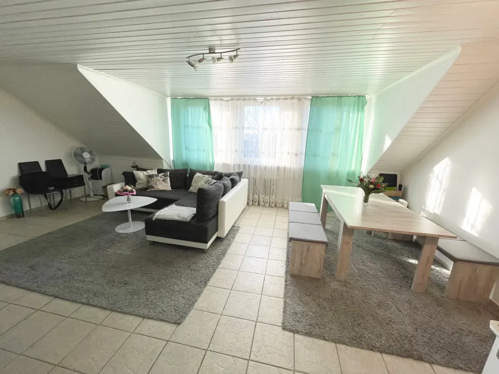 2-Zimmer Dachgeschosswohnung im Neusser Norden