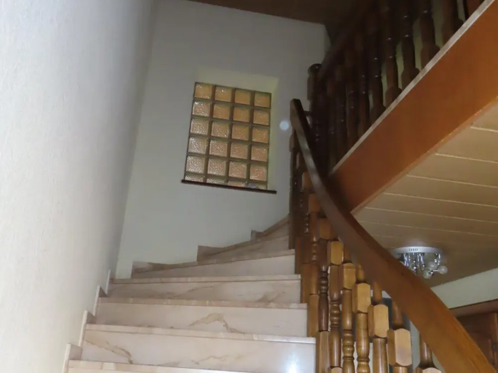 Wohnung mit 3 Z/K/B und geschlossener Loggia