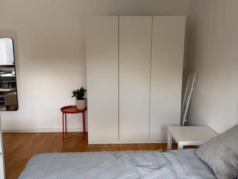 Möbilierte 1-Zimmer Wohnung, Niederrad, 38 m², 1.450 €, mit W-lan
