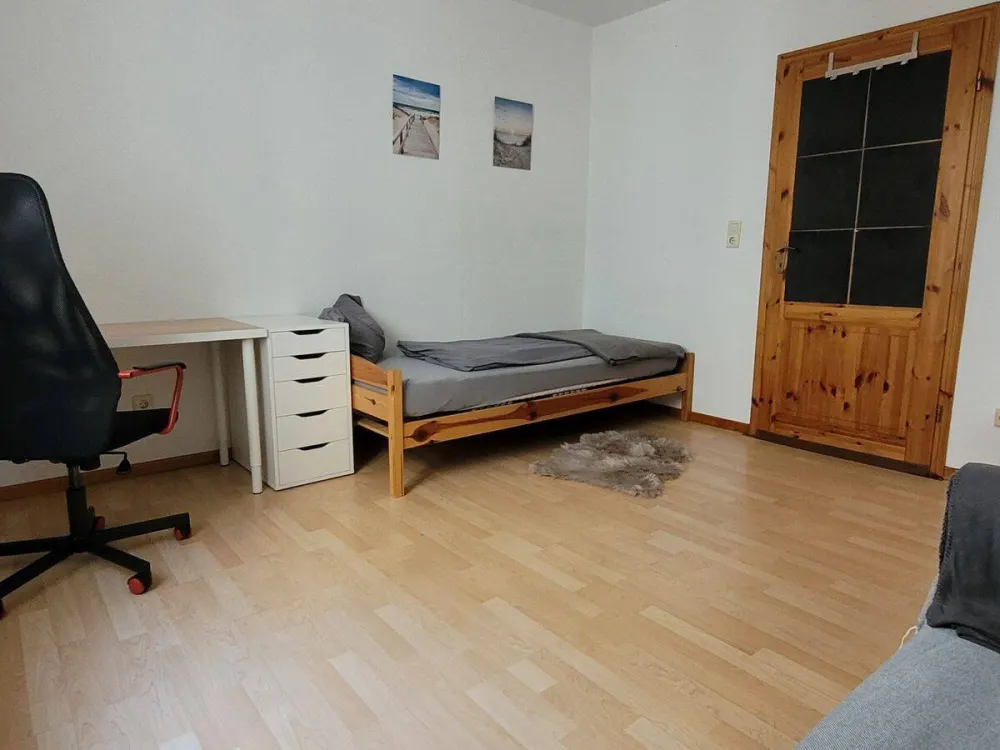 möbliertes WG Zimmer Stuttgart West für Wohnen auf Zeit ab 1 Monat