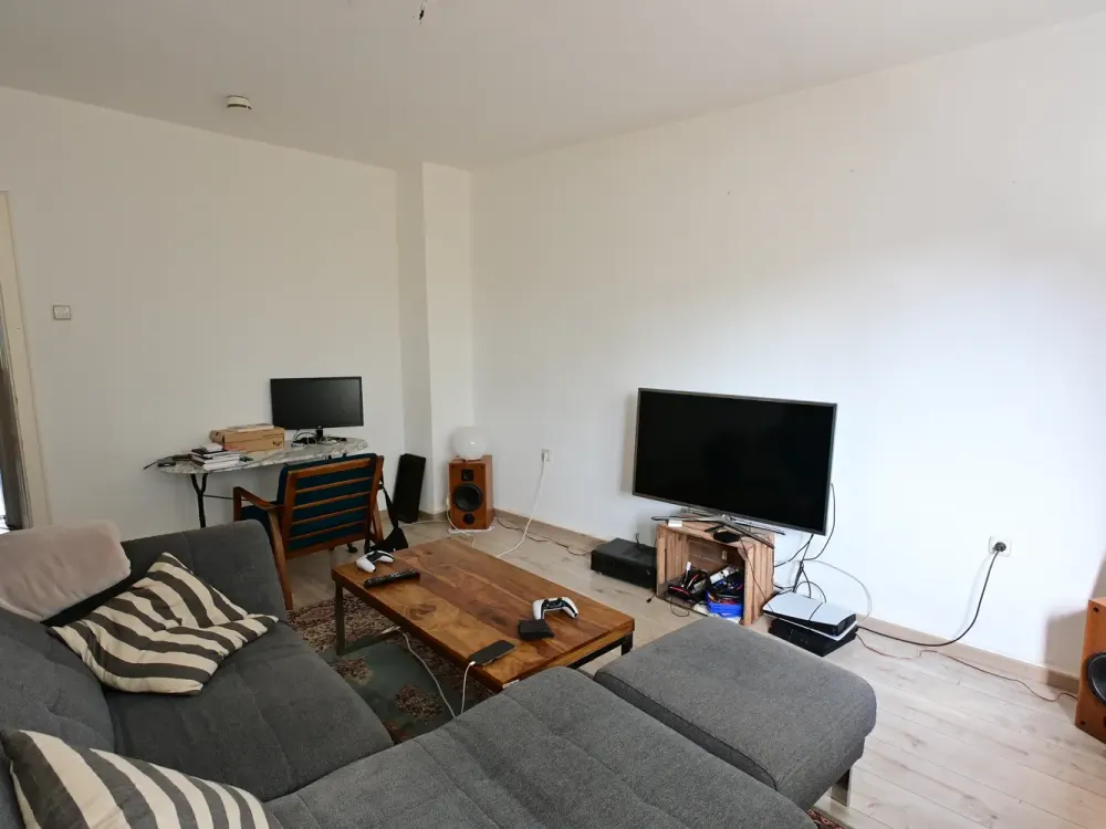 Bochum-Mitte: 2,5 Zimmer Wohnung mit EBK und Balkon! WG-Geeignet!