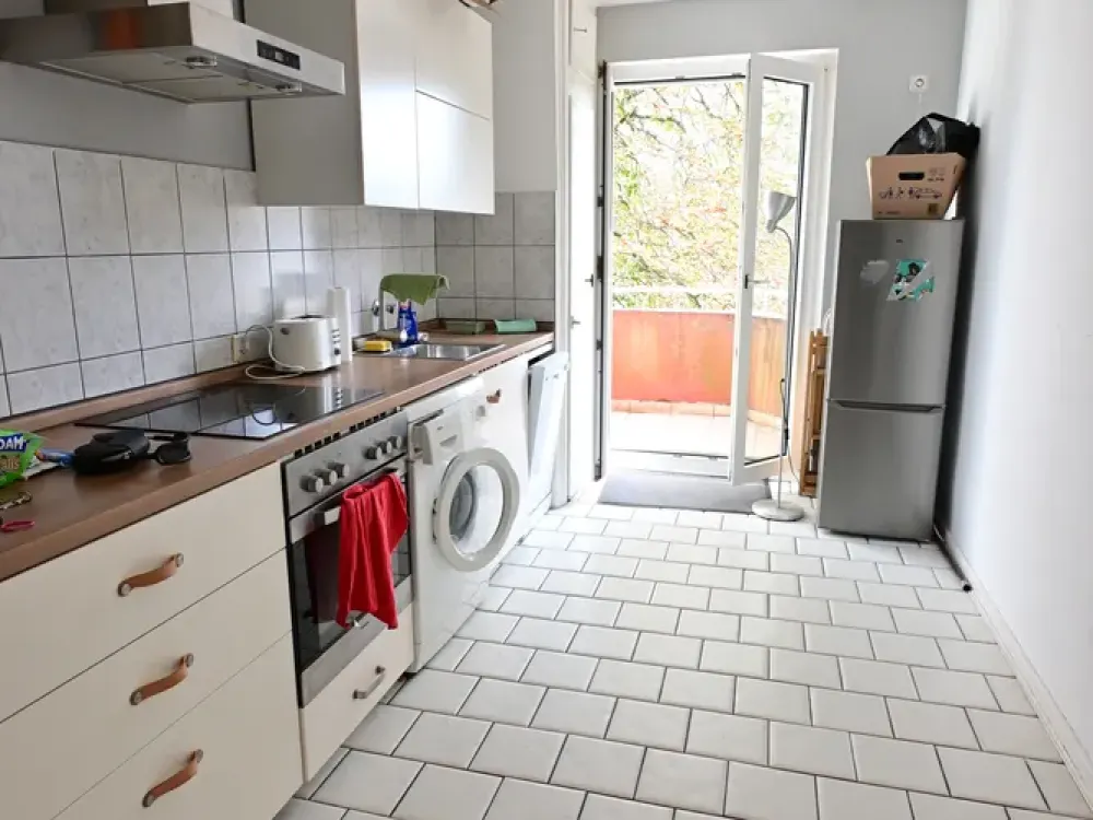 Bochum-Mitte: 2,5 Zimmer Wohnung mit EBK und Balkon! WG-Geeignet!