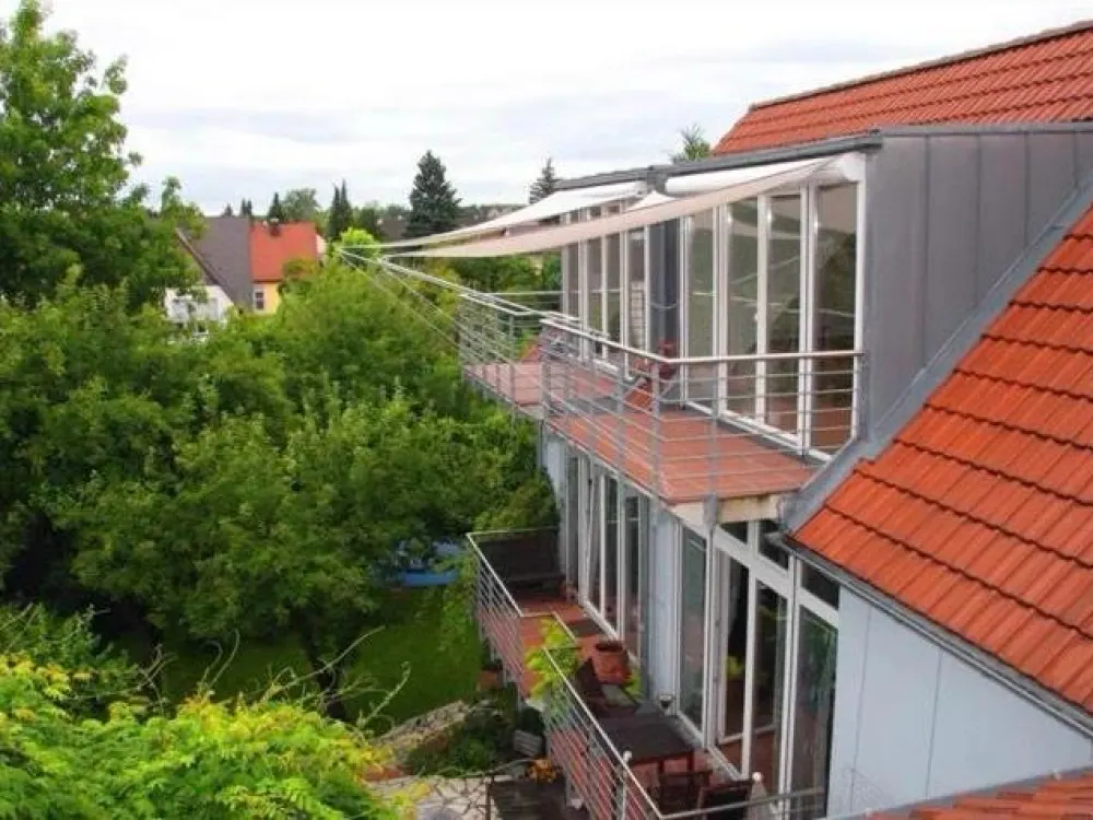 WG-Zimmer in großzügiger Dachgeschosswohnung