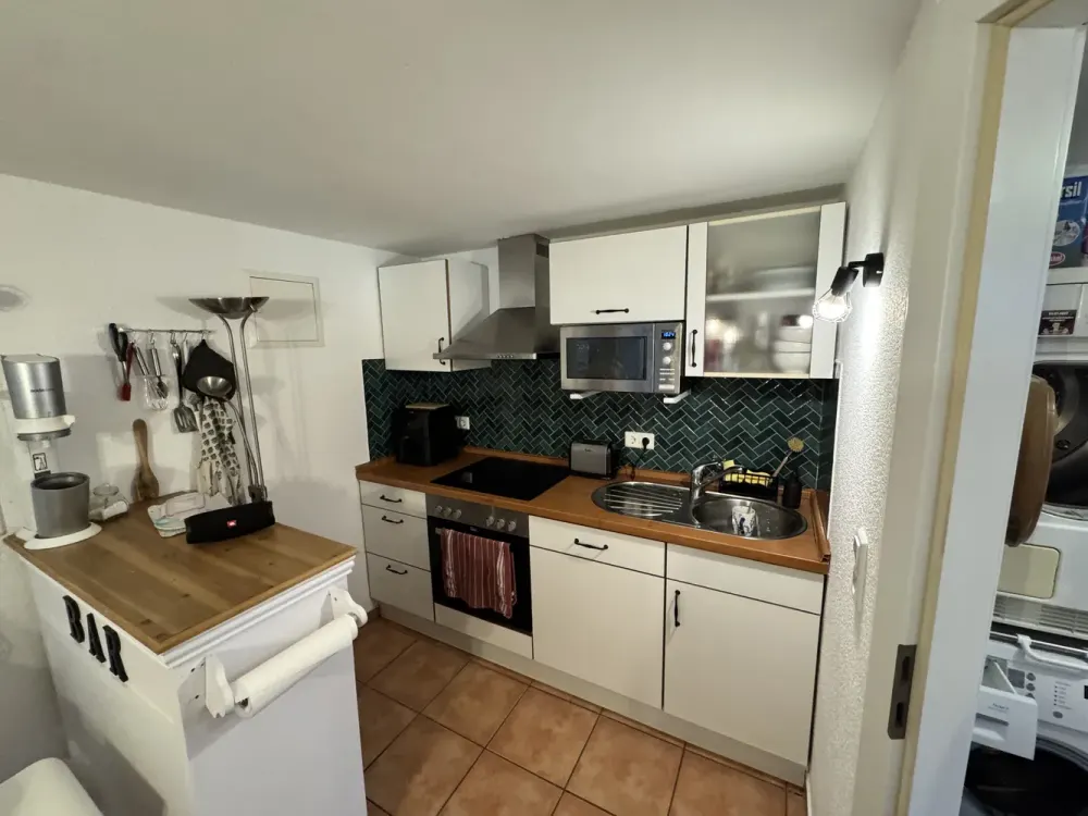 Kompakt wohnen in Friedrichshafen: Ein-Zimmer-Apartment mit Stellplatz