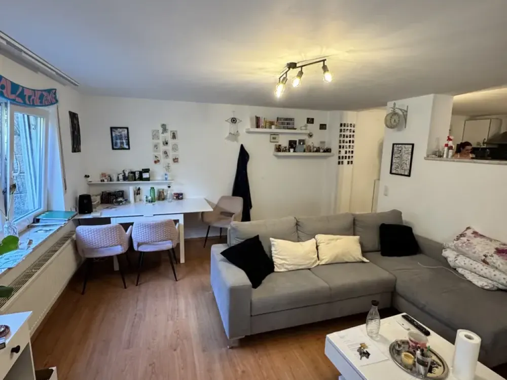 Kompakt wohnen in Friedrichshafen: Ein-Zimmer-Apartment mit Stellplatz