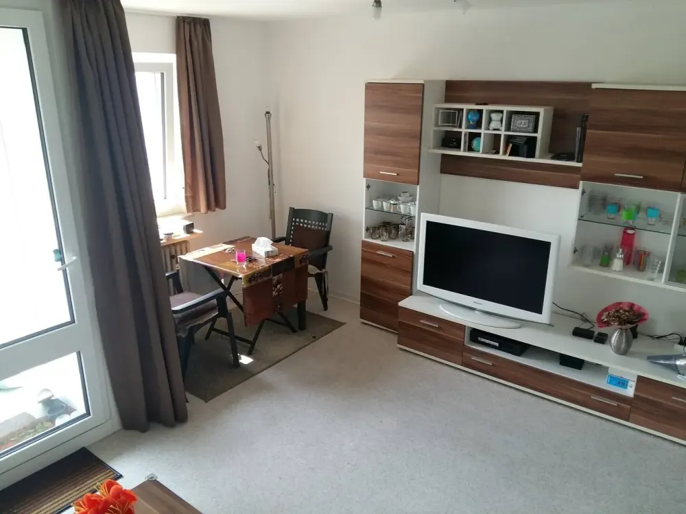 Möbilierte 2-Zi.-Wohnung mit Südbalkon, sep. Sauna, EBK in München