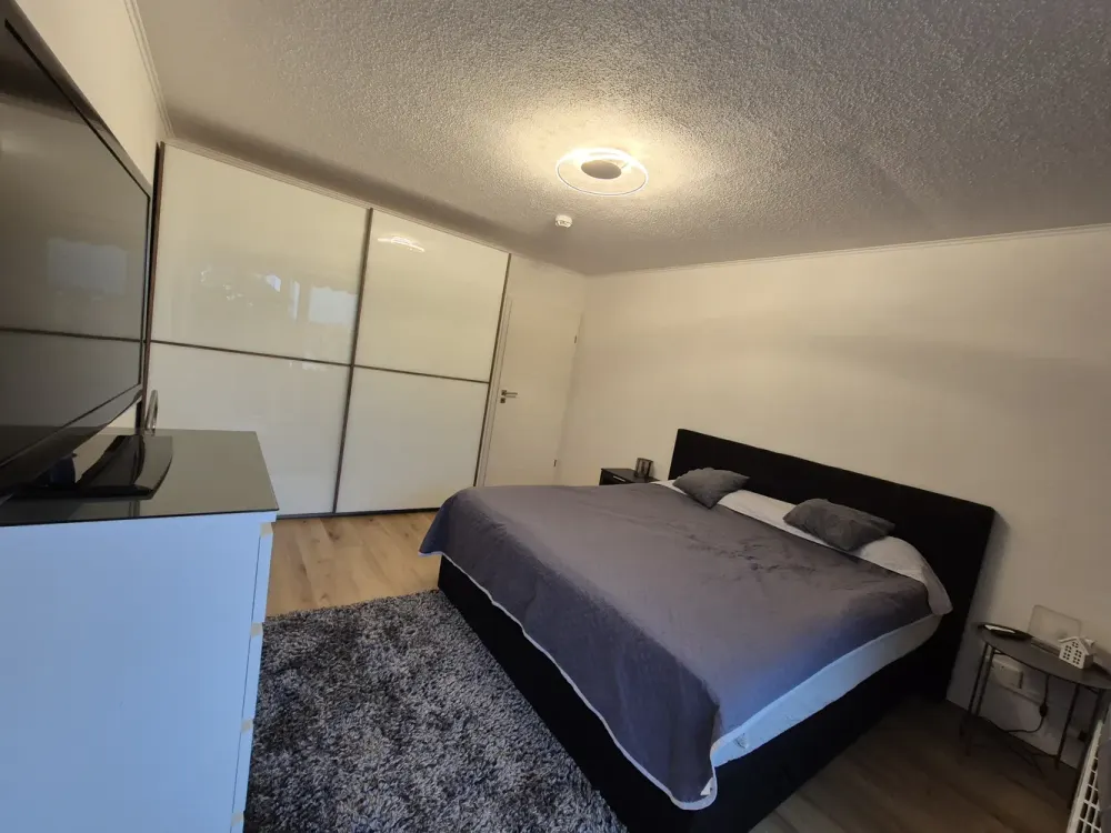 Helle 3-Zimmer-Wohnung mit zwei Balkonen und Stellplatz