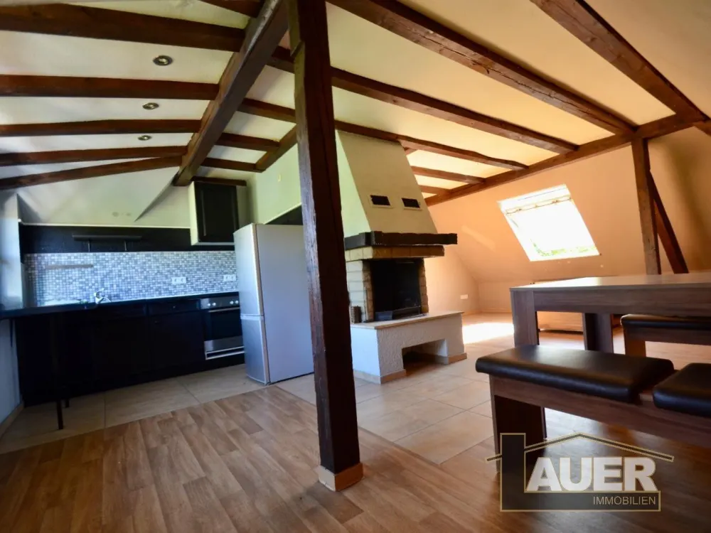 Charmante Dachgeschosswohnung 2 Z,K,B, ca. 54 m², separater Zugang über eigene Turmtreppe