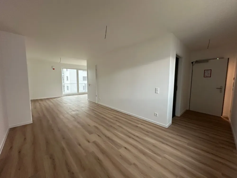 Modernes Wohnen im Neubau - 3 Zimmer Wohnung mit Balkon, Aufzug und Fußbodenheizung