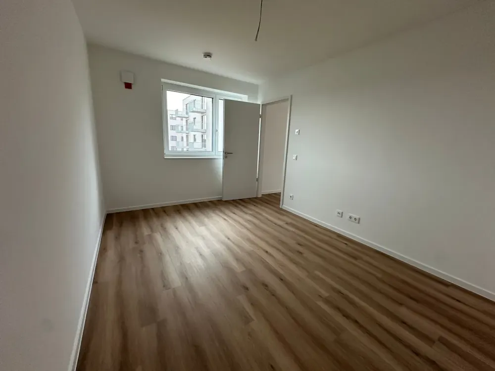 Modernes Wohnen im Neubau - 3 Zimmer Wohnung mit Balkon, Aufzug und Fußbodenheizung