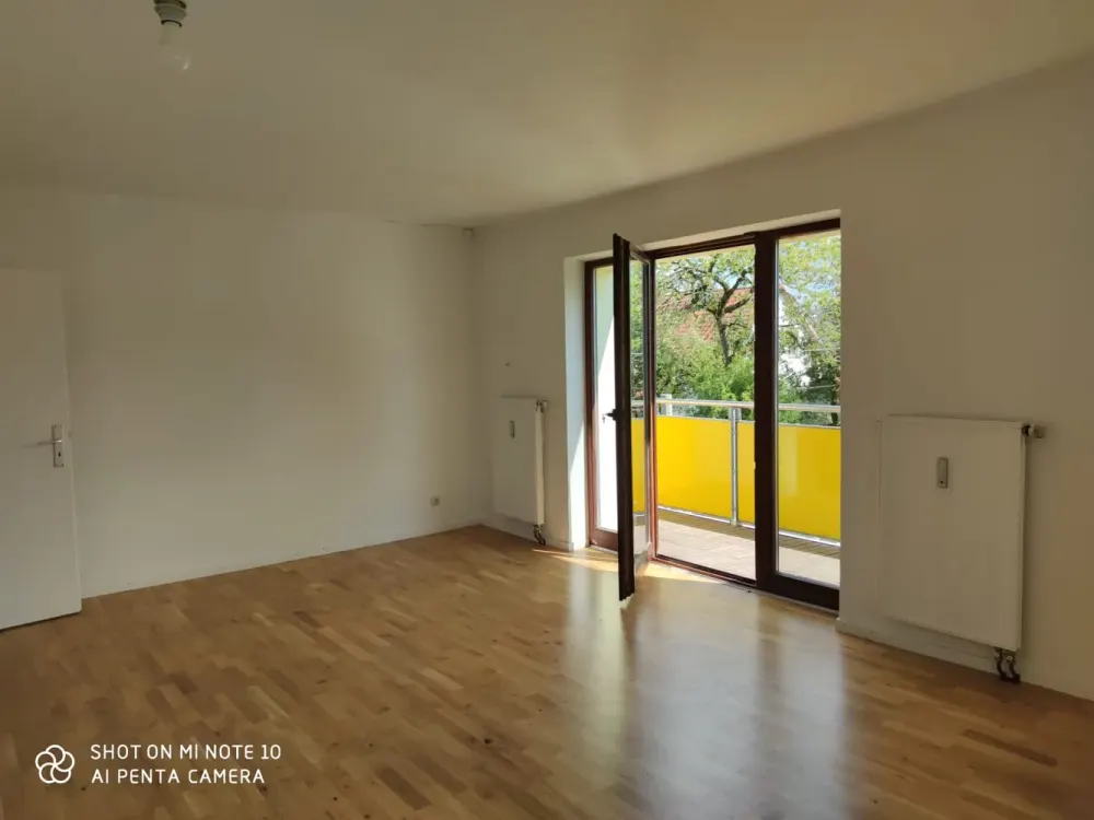 Bright 3-Room Apartment in Munich Aubing with Good Connections