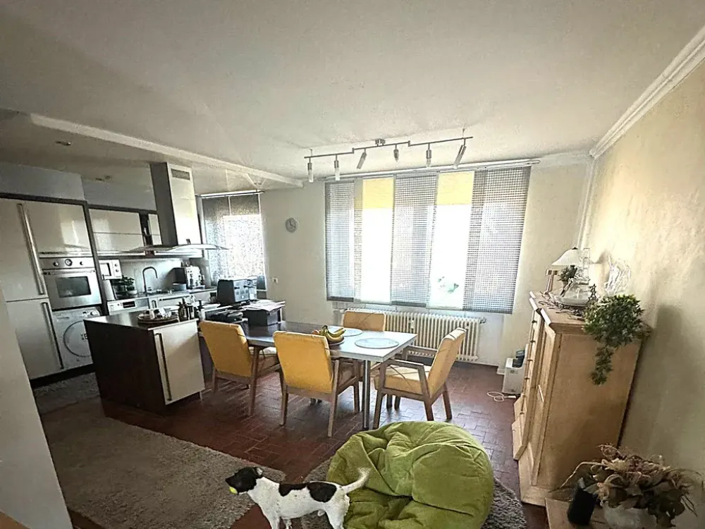 Viel Platz in Hausen: 3-Zimmer-Wohnung mit Balkon von Privat