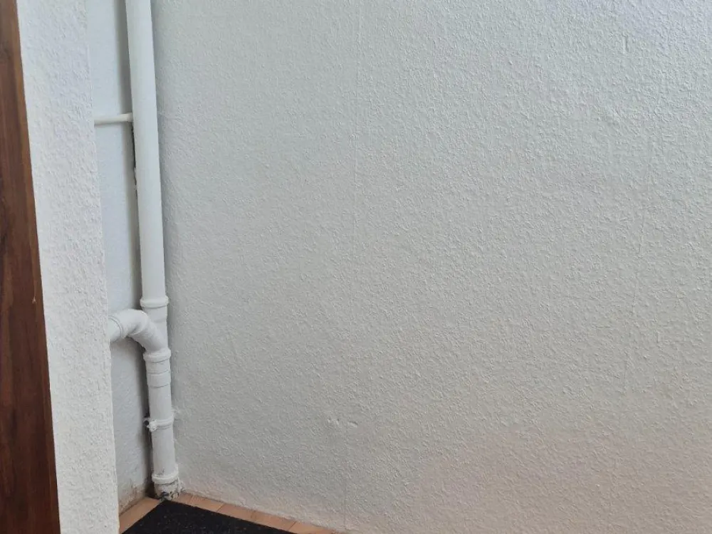 Helle, hübsch geschnittene 2-Zimmer DG Wohnung in Klecken