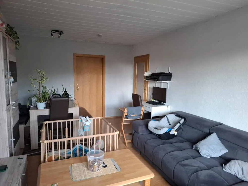 3-Room Apartment on the Edge of the Forest with Large Balcony & Parking Space
