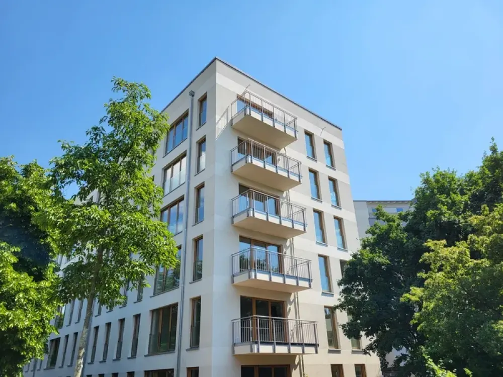 // 2 Zimmer mit EBK und Balkon // herrlicher Ausblick // SP mgl. //