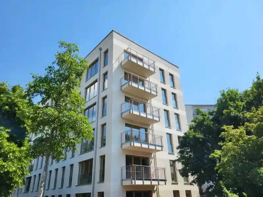 // 2 Zimmer mit EBK und Balkon // herrlicher Ausblick // SP mgl. //