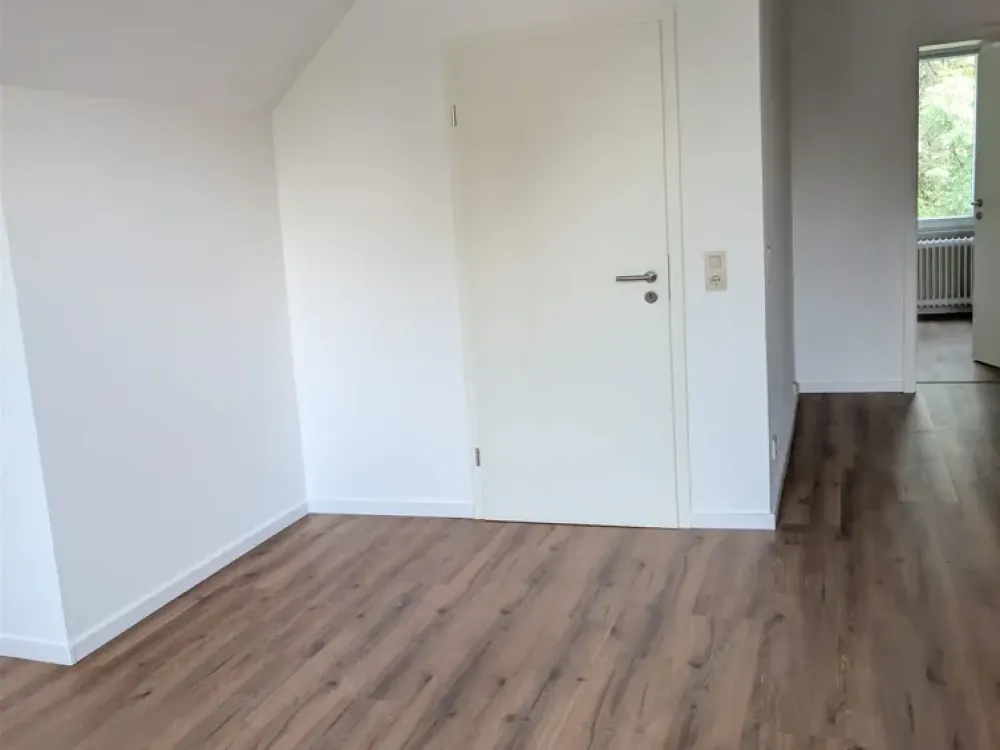 +++ Schöne renovierte 52 m² 2-Zimmer DG-Wohnung in Aplerbeck +++